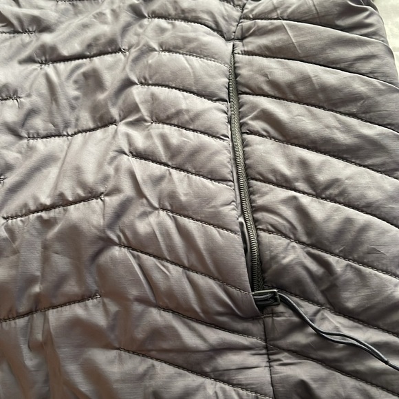 Under armour womens xl jacket. Used. Grey. - Picture 2 of 7